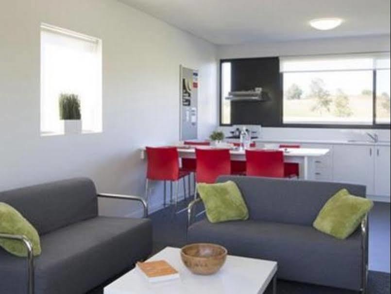 Western Sydney University Village - Campbelltown Extérieur photo